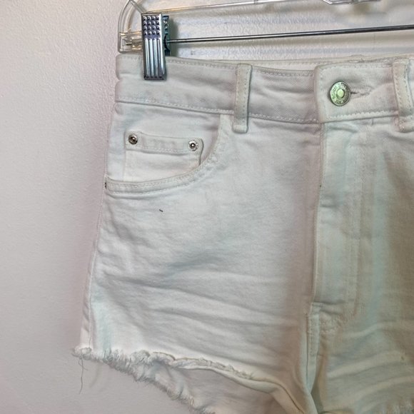 Zara White Denim High Waisted Shorts - Picture 5 of 7